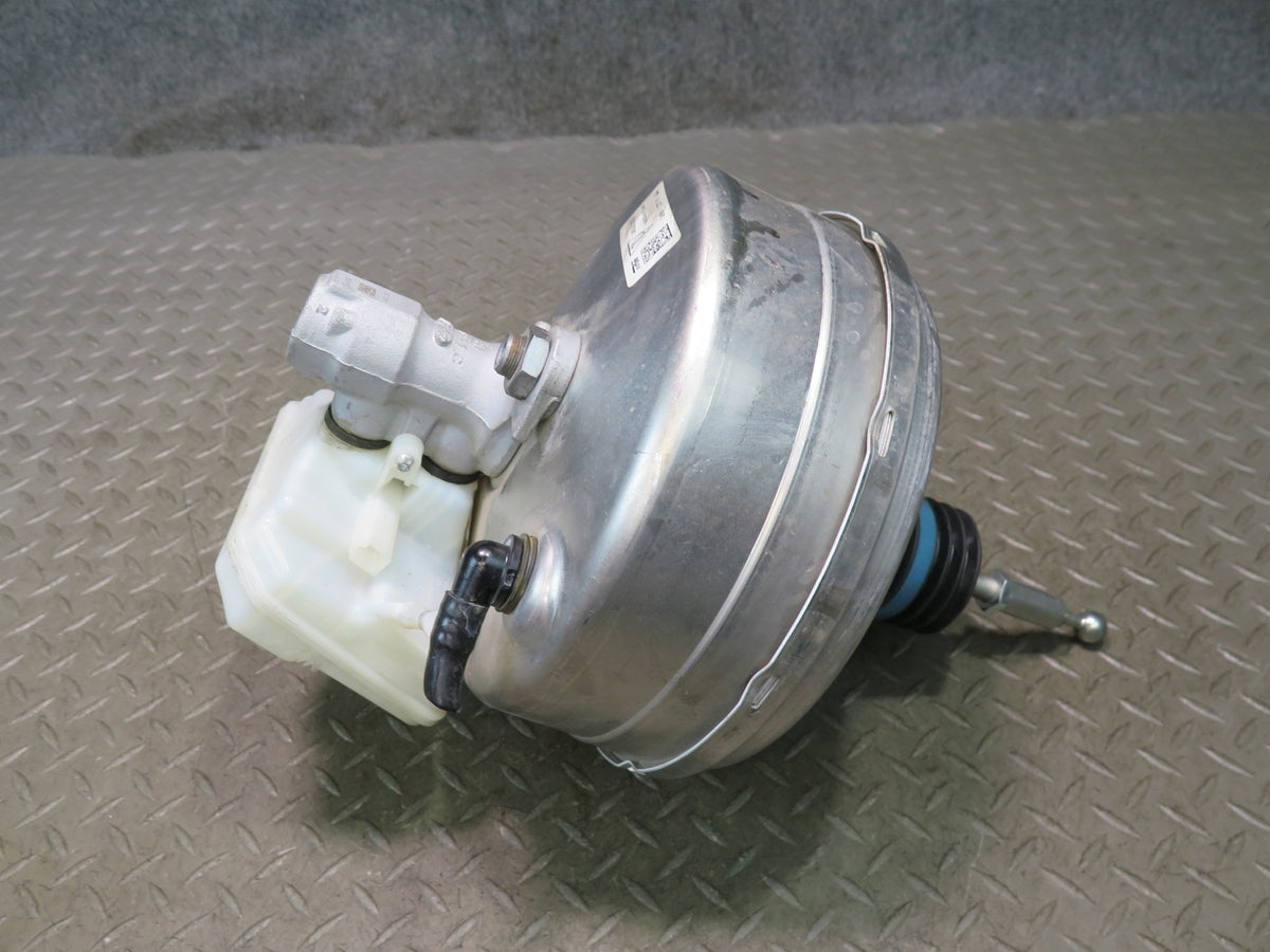 2015-2018 Porsche Macan Brake Master Cylinder Booster Fluid Reservoir