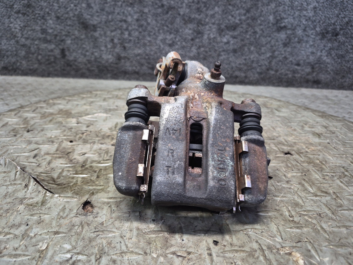 87-89 Nissan Z31 300ZX NA Set of 2 Rear Left & Right Brake Caliper OEM