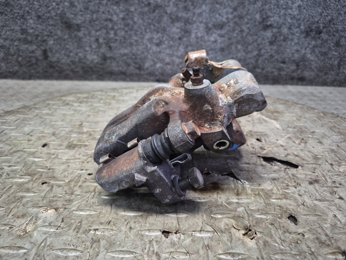 87-89 Nissan Z31 300ZX NA Set of 2 Rear Left & Right Brake Caliper OEM