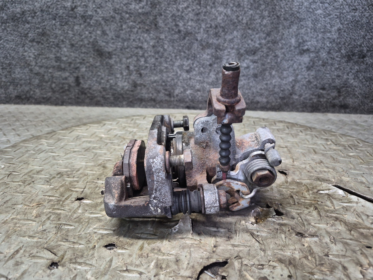 87-89 Nissan Z31 300ZX NA Set of 2 Rear Left & Right Brake Caliper OEM