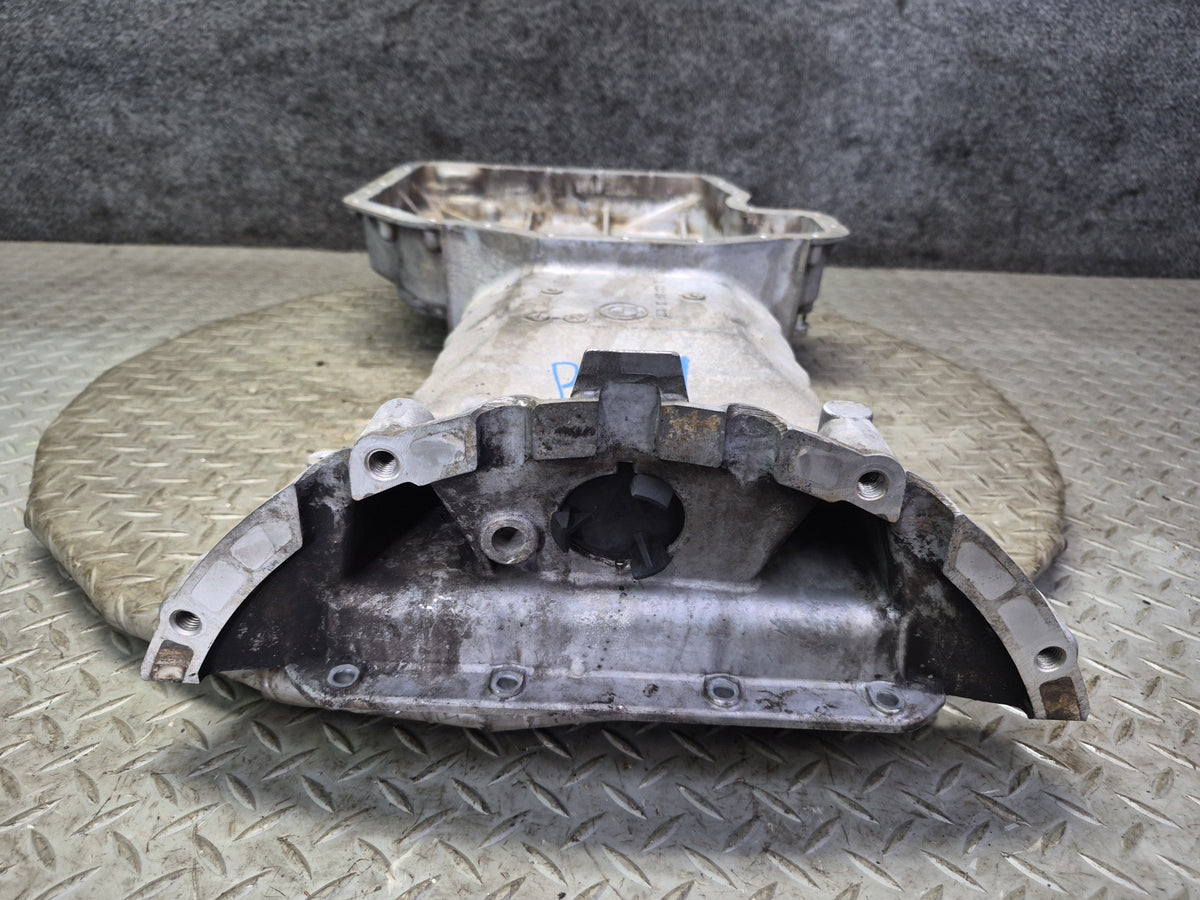 97-03 BMW E39 540i M62 Engine Motor Upper Oil Pan 1433561 OEM
