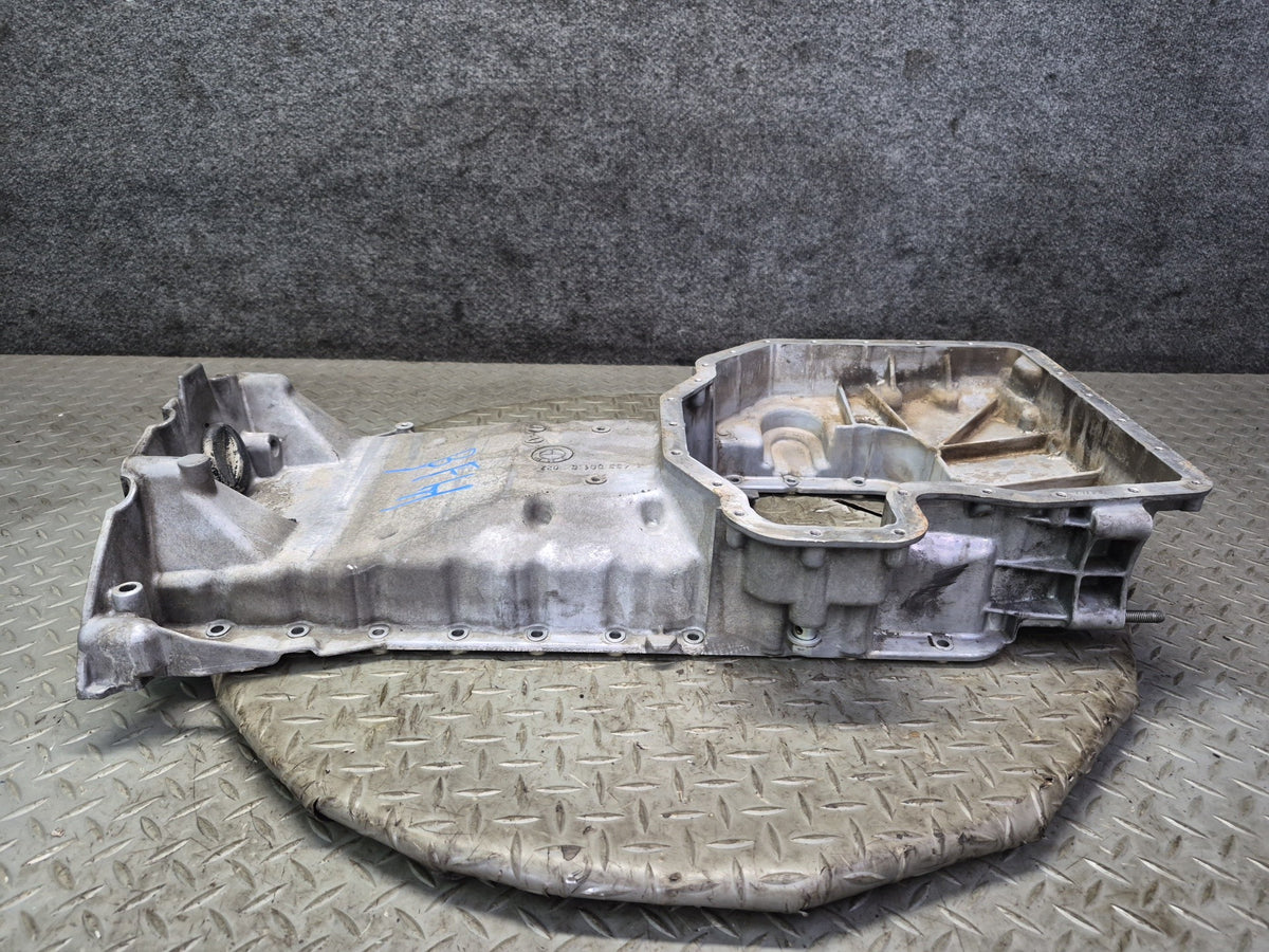 97-03 BMW E39 540i M62 Engine Motor Upper Oil Pan 1433561 OEM
