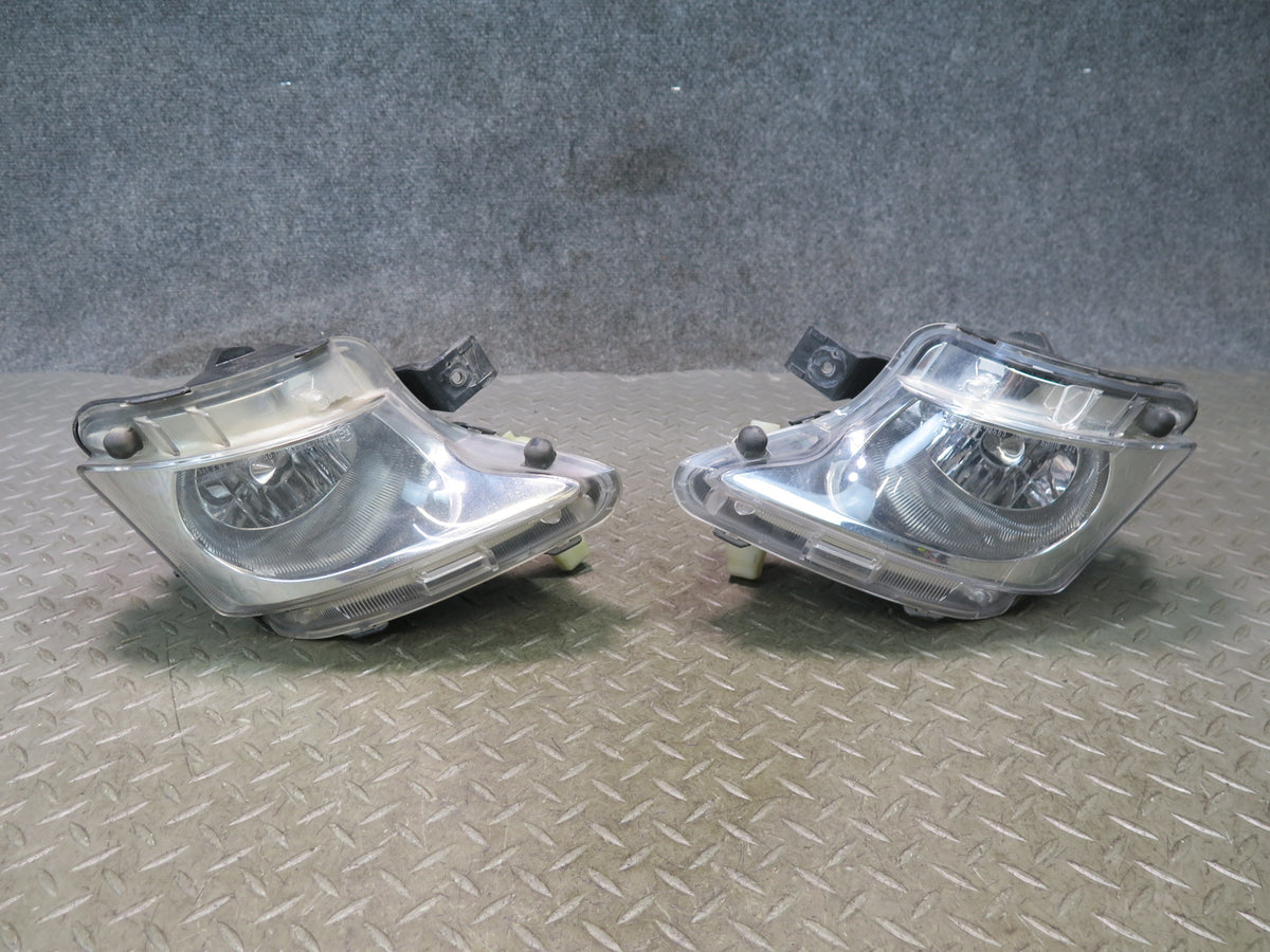 10-12 Lexus UVF46L LS600h Set of 2 Front Left & Right Fog Light Lamp OEM