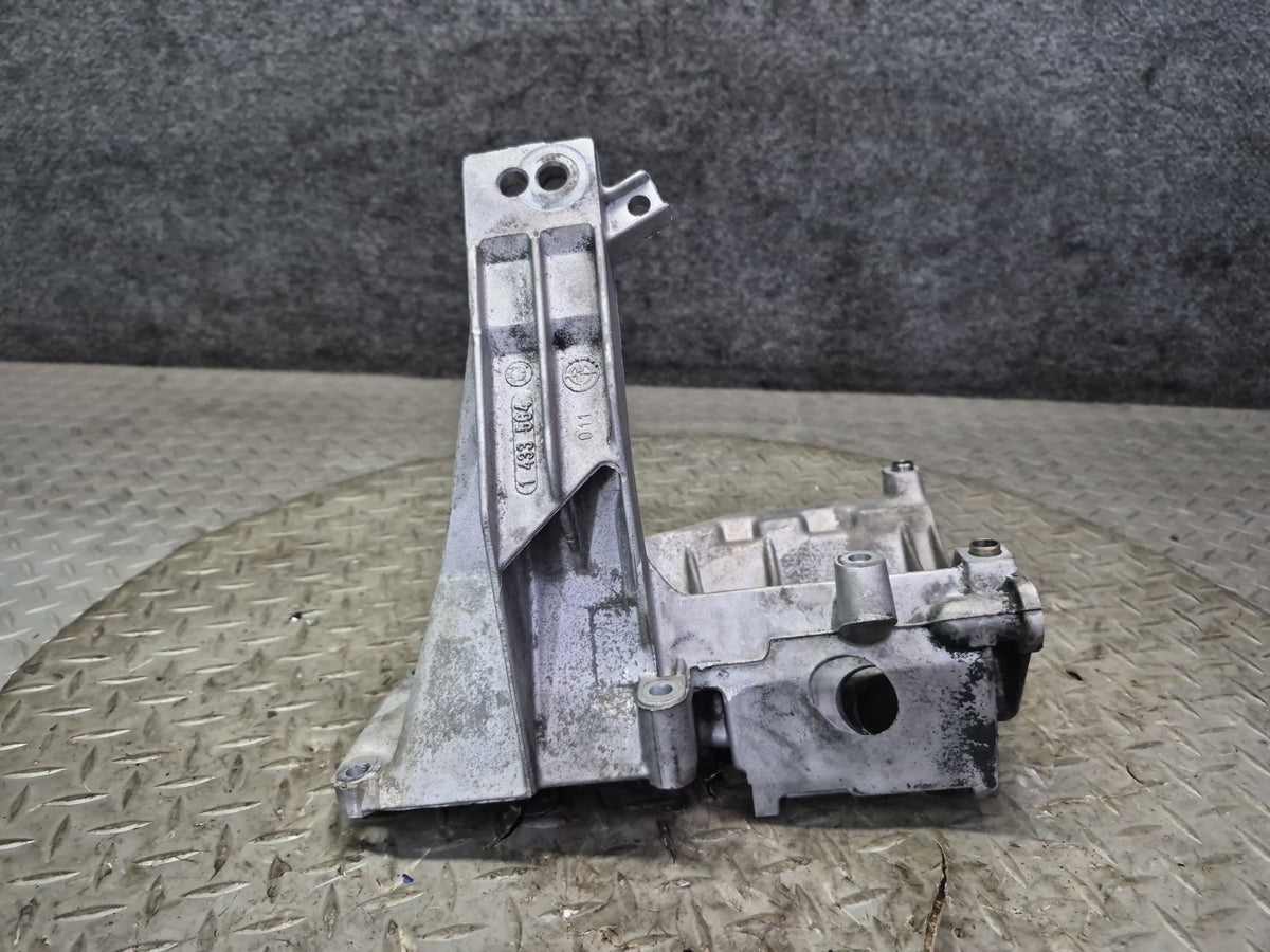 97-03 BMW E39 540i M62 Set of 2 Left & Right Engine Mount Bracket OEM