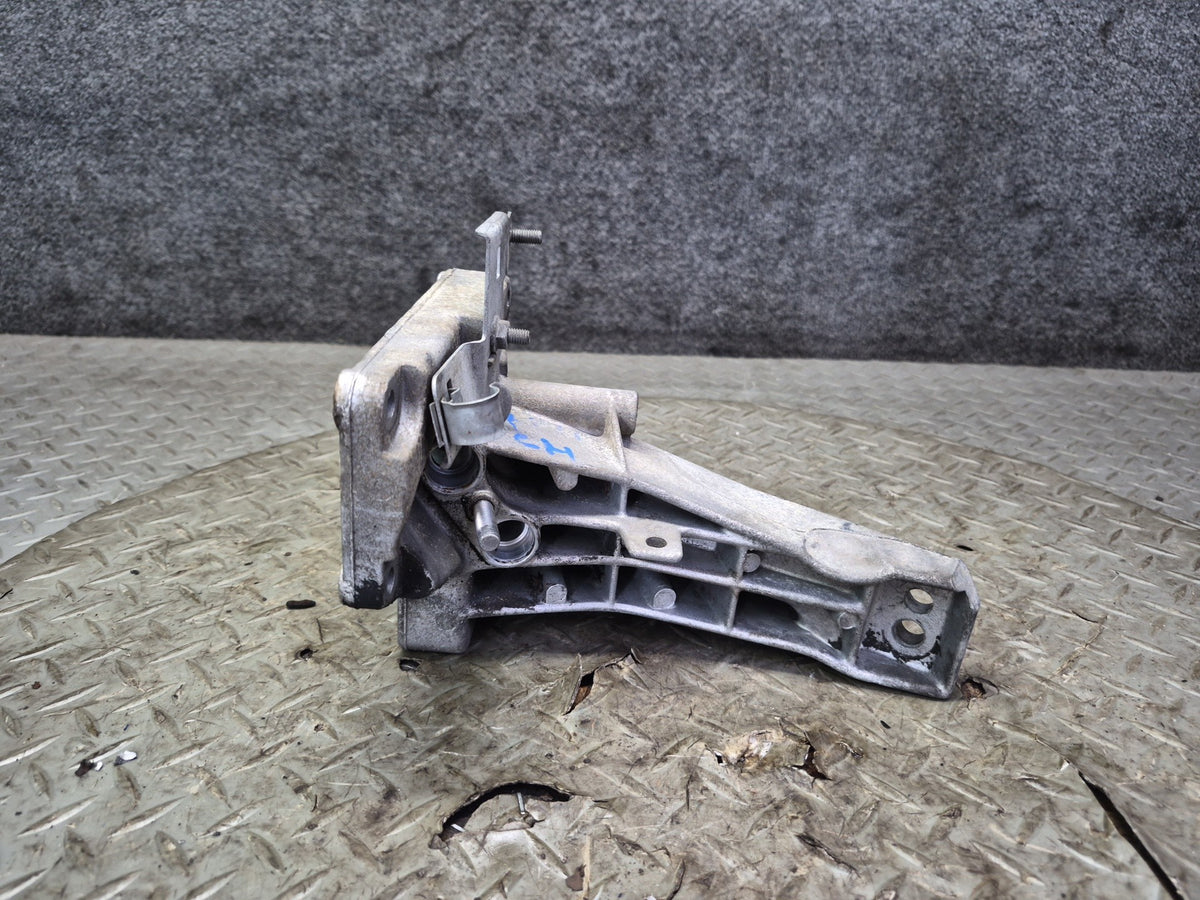 97-03 BMW E39 540i M62 Set of 2 Left & Right Engine Mount Bracket OEM