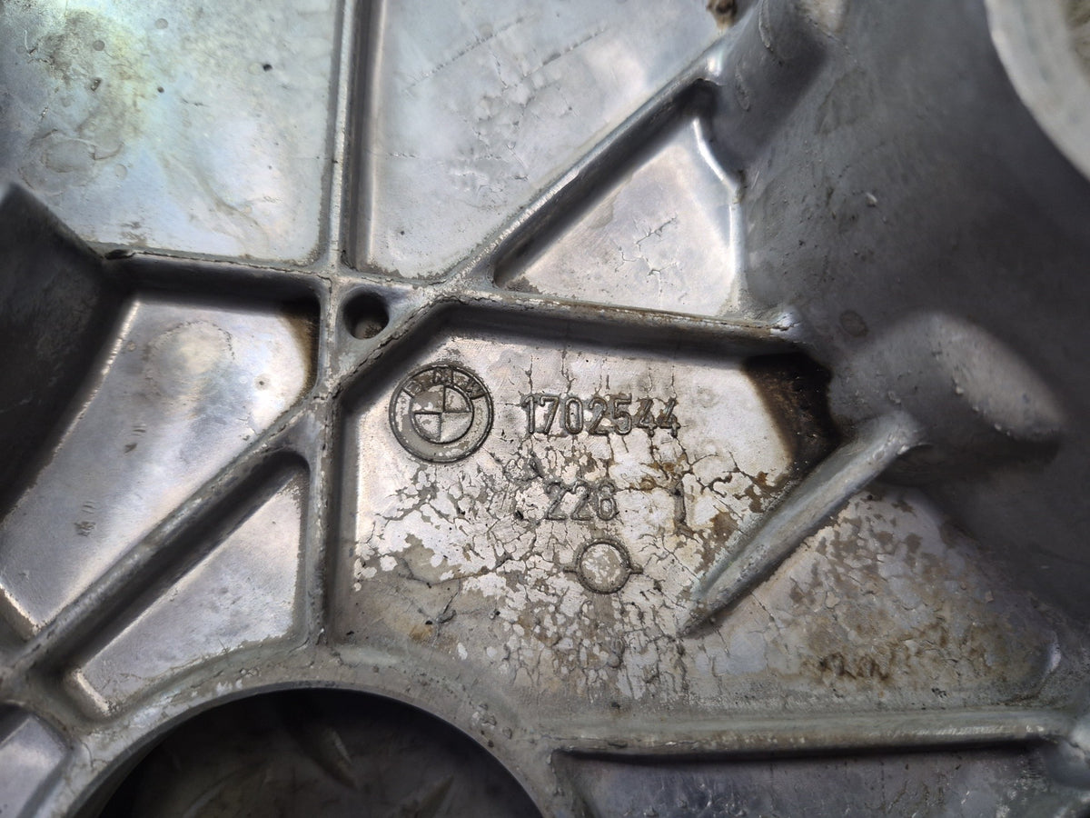 97-98 BMW E39 540i M62 Front Lower Engine Timing Chain Case Cover 1702544 OEM