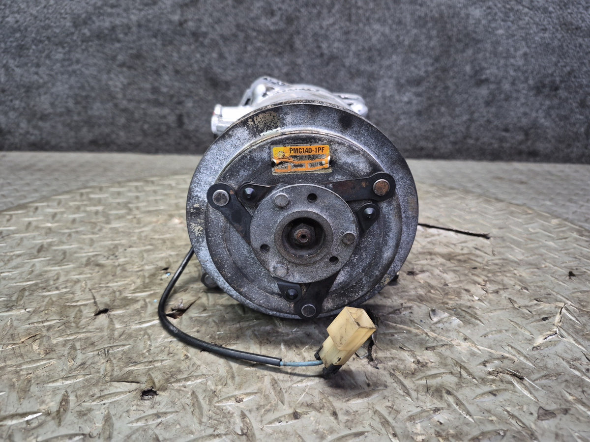 87-89 Nissan Z31 300ZX NA A/C Air Condition Compressor 252585 OEM