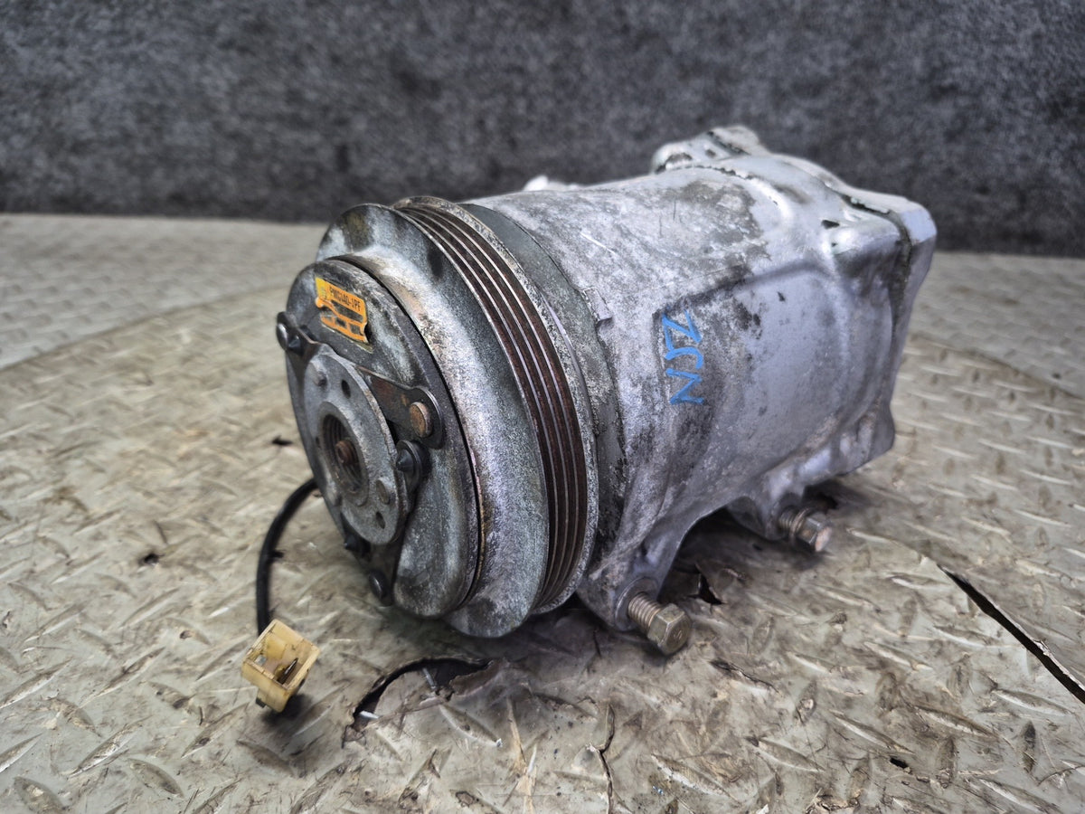 87-89 Nissan Z31 300ZX NA A/C Air Condition Compressor 252585 OEM