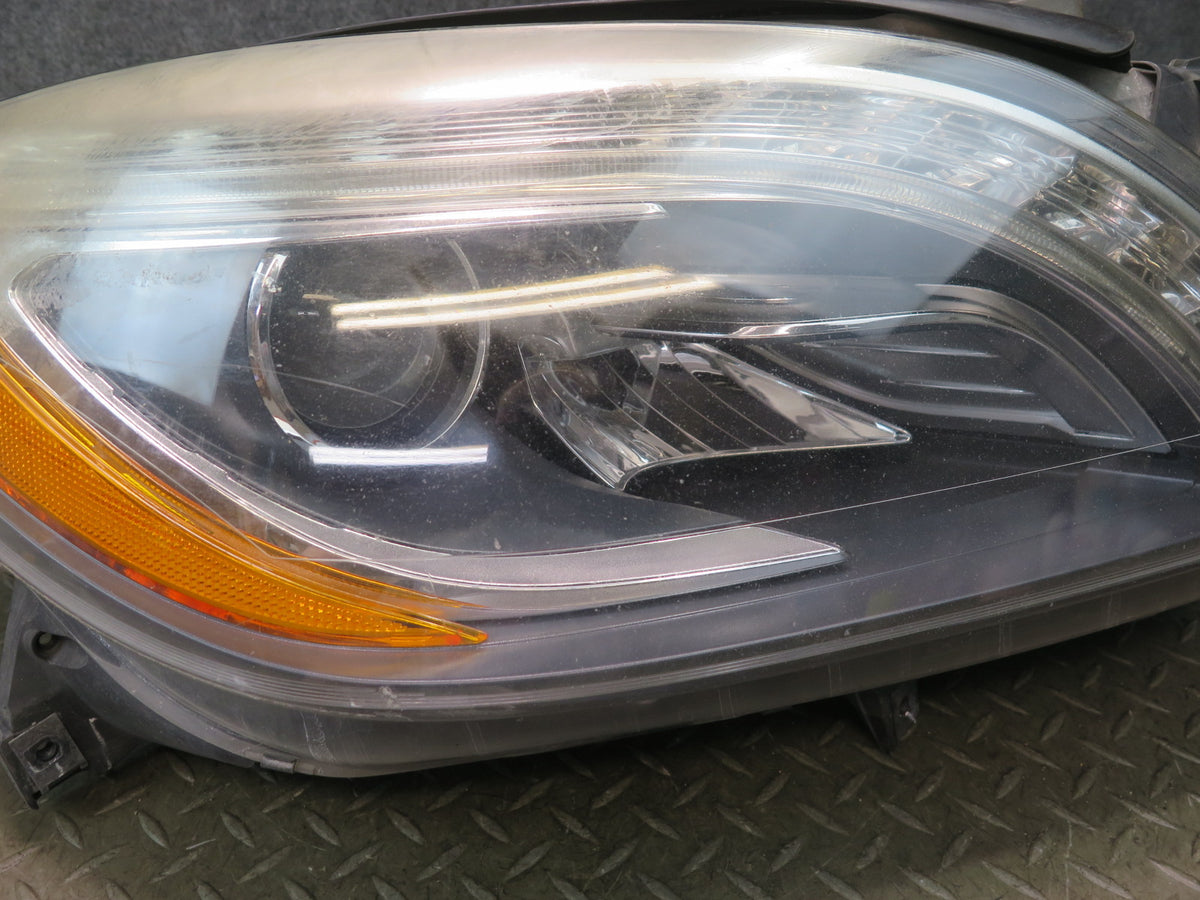 2012-2015 Mercedes W166 Ml-class Front Right Xenon HID Healight Lamp 1668202759
