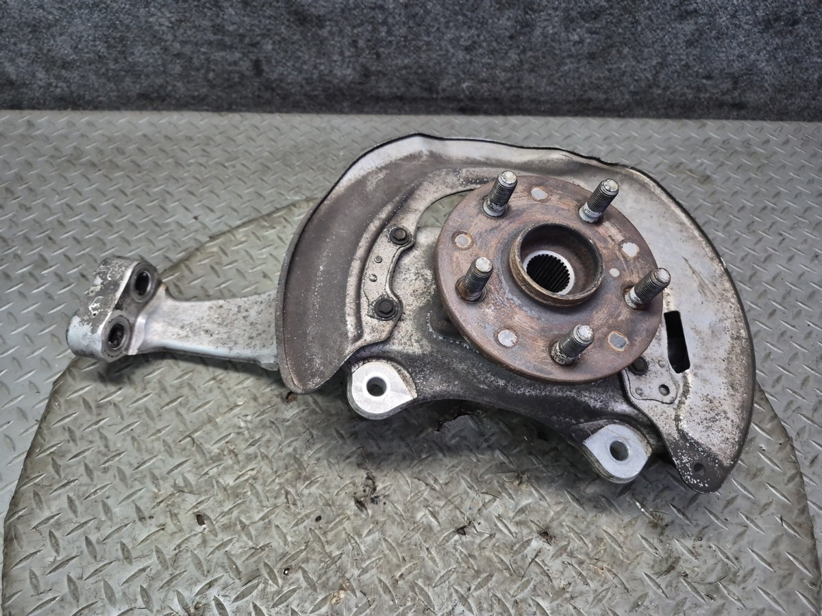 08-16 Lexus UVF46L LS600h LS460 AWD Front Right Spindle Knuckle Wheel Hub OEM