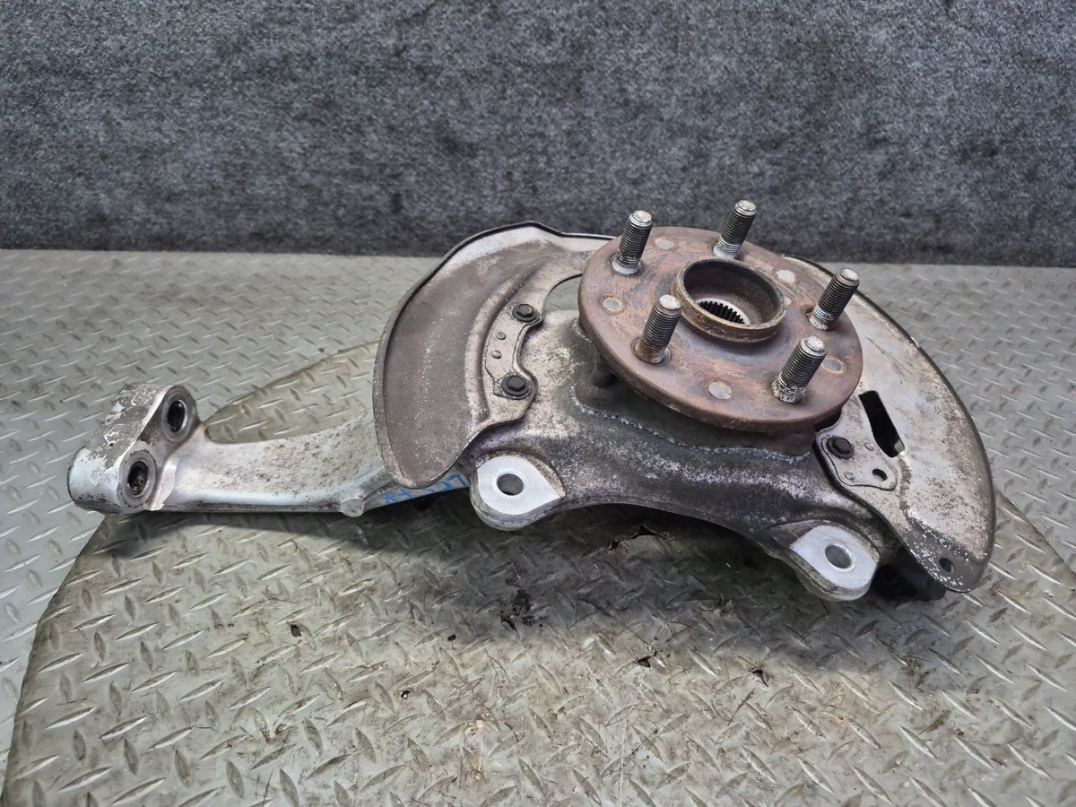 08-16 Lexus UVF46L LS600h LS460 AWD Front Right Spindle Knuckle Wheel Hub OEM