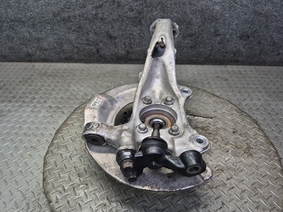 08-16 Lexus UVF46L LS600h LS460 AWD Front Right Spindle Knuckle Wheel Hub OEM