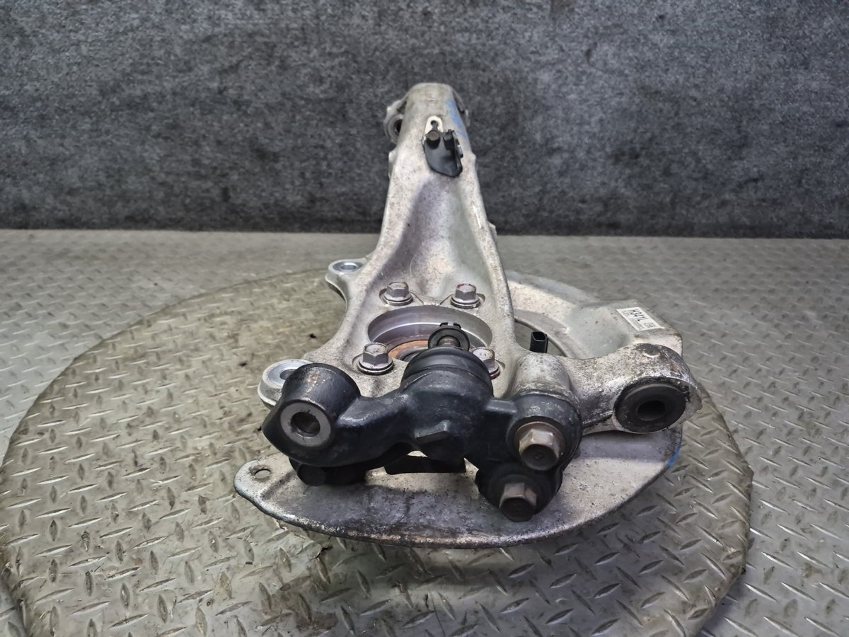 08-16 Lexus UVF46L LS600h LS460 AWD Front Left Spindle Knuckle Wheel Hub OEM