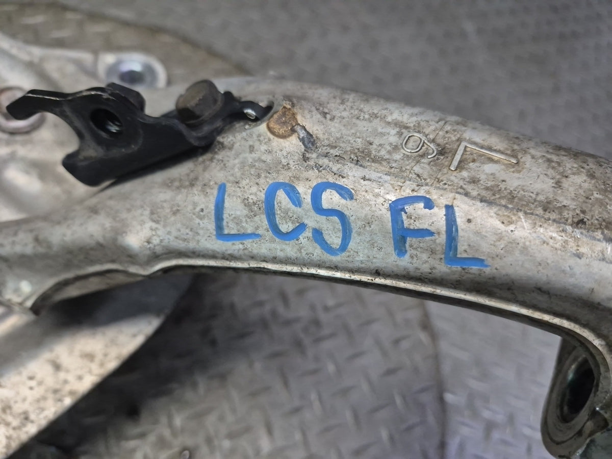 08-16 Lexus UVF46L LS600h LS460 AWD Front Left Spindle Knuckle Wheel Hub OEM