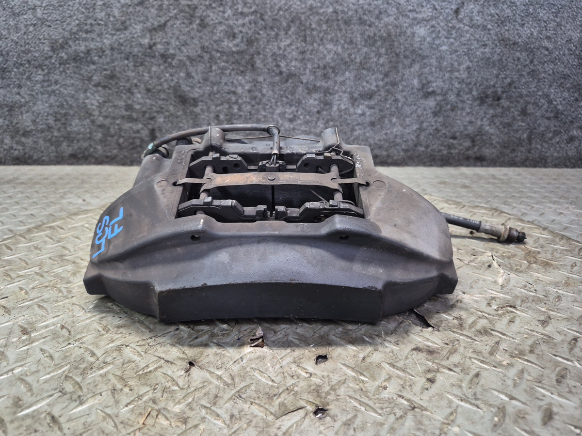 08-16 Lexus UVF46L LS600h LS460 AWD Front Left & Right Brake Caliper Set OEM