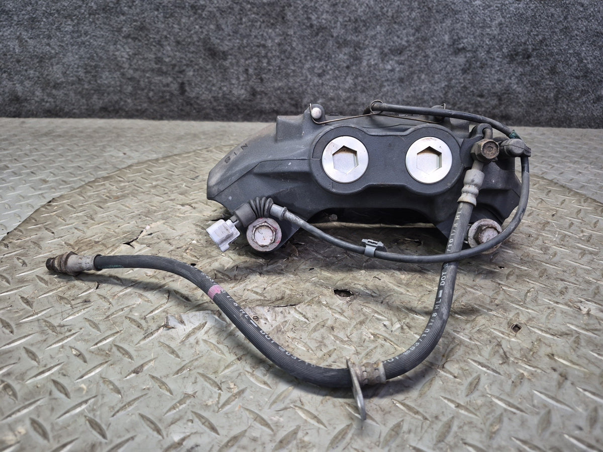 08-16 Lexus UVF46L LS600h LS460 AWD Front Left & Right Brake Caliper Set OEM