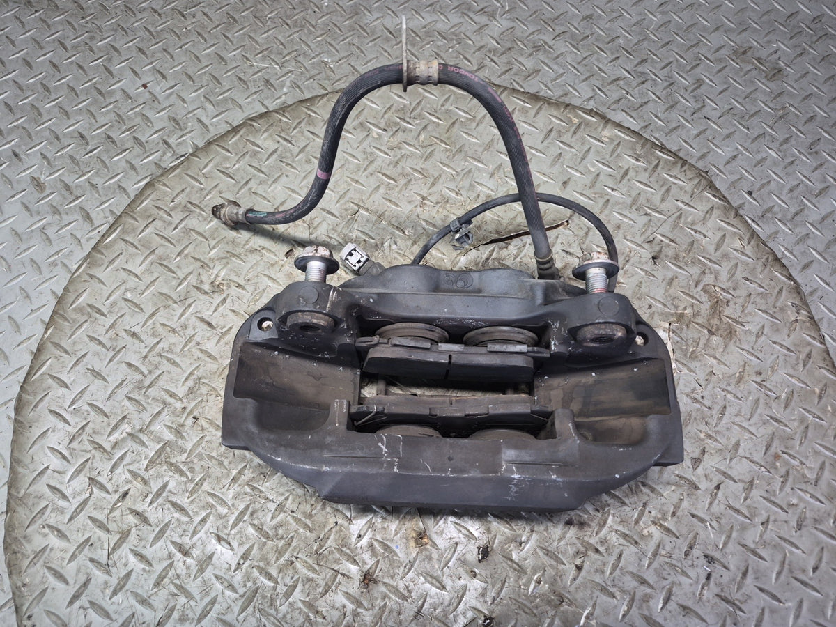 08-16 Lexus UVF46L LS600h LS460 AWD Front Left & Right Brake Caliper Set OEM
