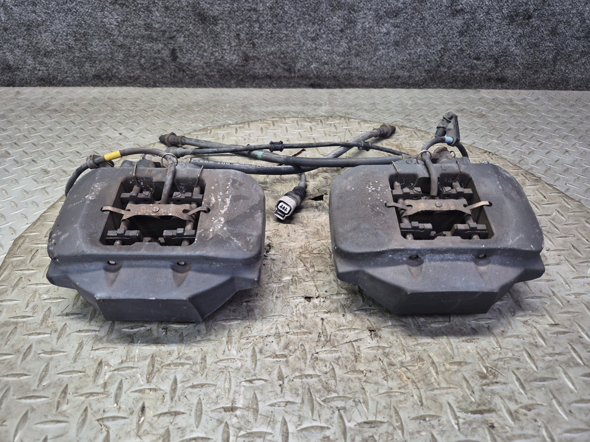 08-16 Lexus UVF46L LS600h LS460 AWD Rear Left & Right Brake Caliper Set OEM