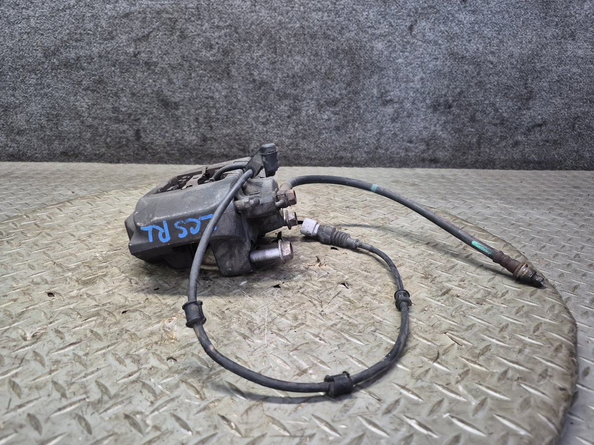 08-16 Lexus UVF46L LS600h LS460 AWD Rear Left & Right Brake Caliper Set OEM
