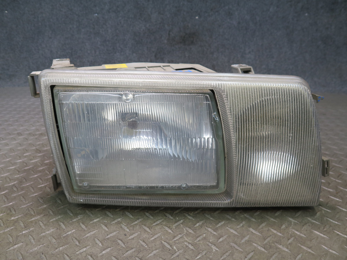 86-91 Mercedes W126 560SEL Front Right Halogen Headlight Lamp Damaged