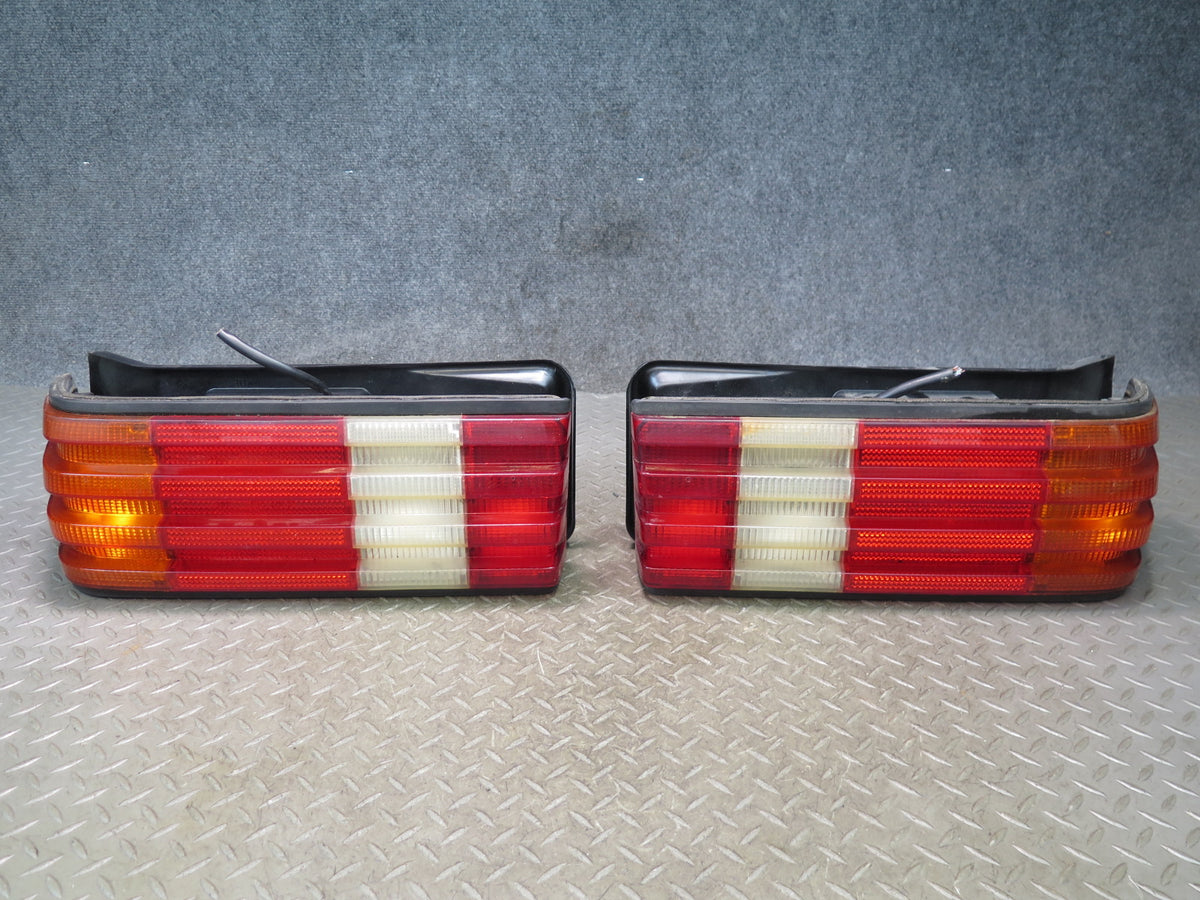 86-91 Mercedes W126 560SEL Set of 2 Rear Left & Right Tail Light Lamp OEM