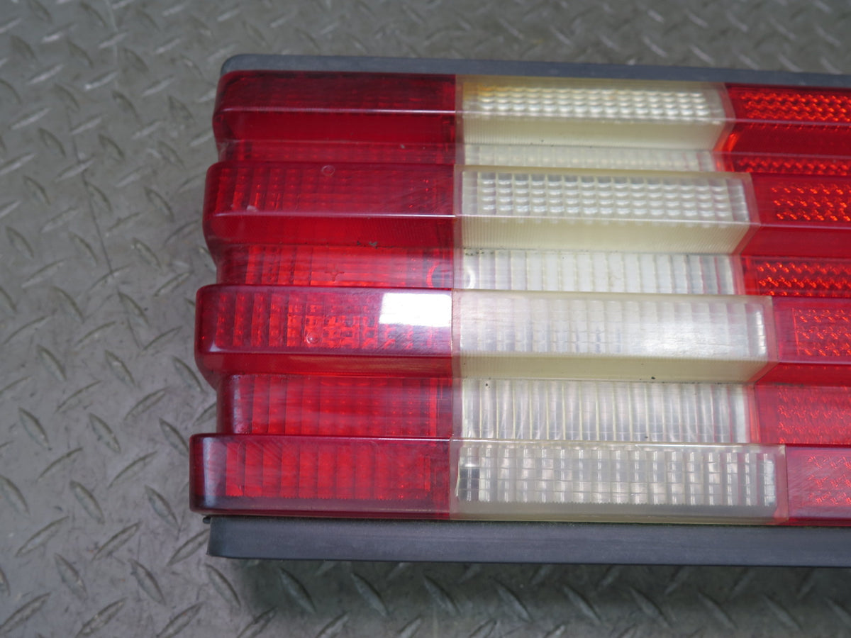 86-91 Mercedes W126 560SEL Set of 2 Rear Left & Right Tail Light Lamp OEM