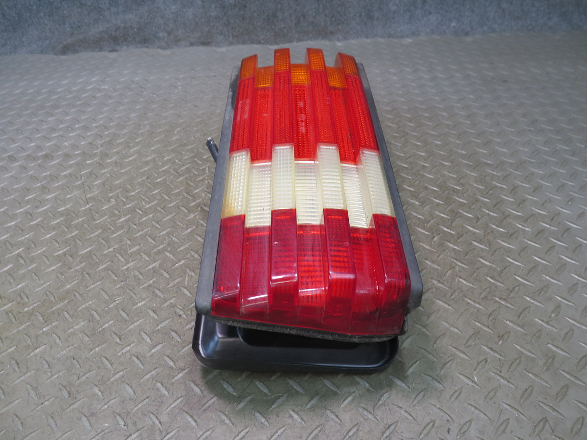 86-91 Mercedes W126 560SEL Set of 2 Rear Left & Right Tail Light Lamp OEM