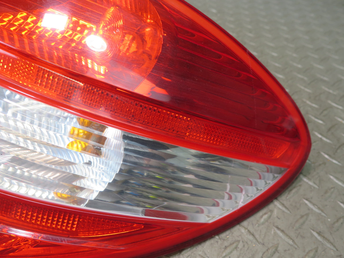 05-08 Mercedes R171 Slk-class Rear Right Tail Light Lamp OEM