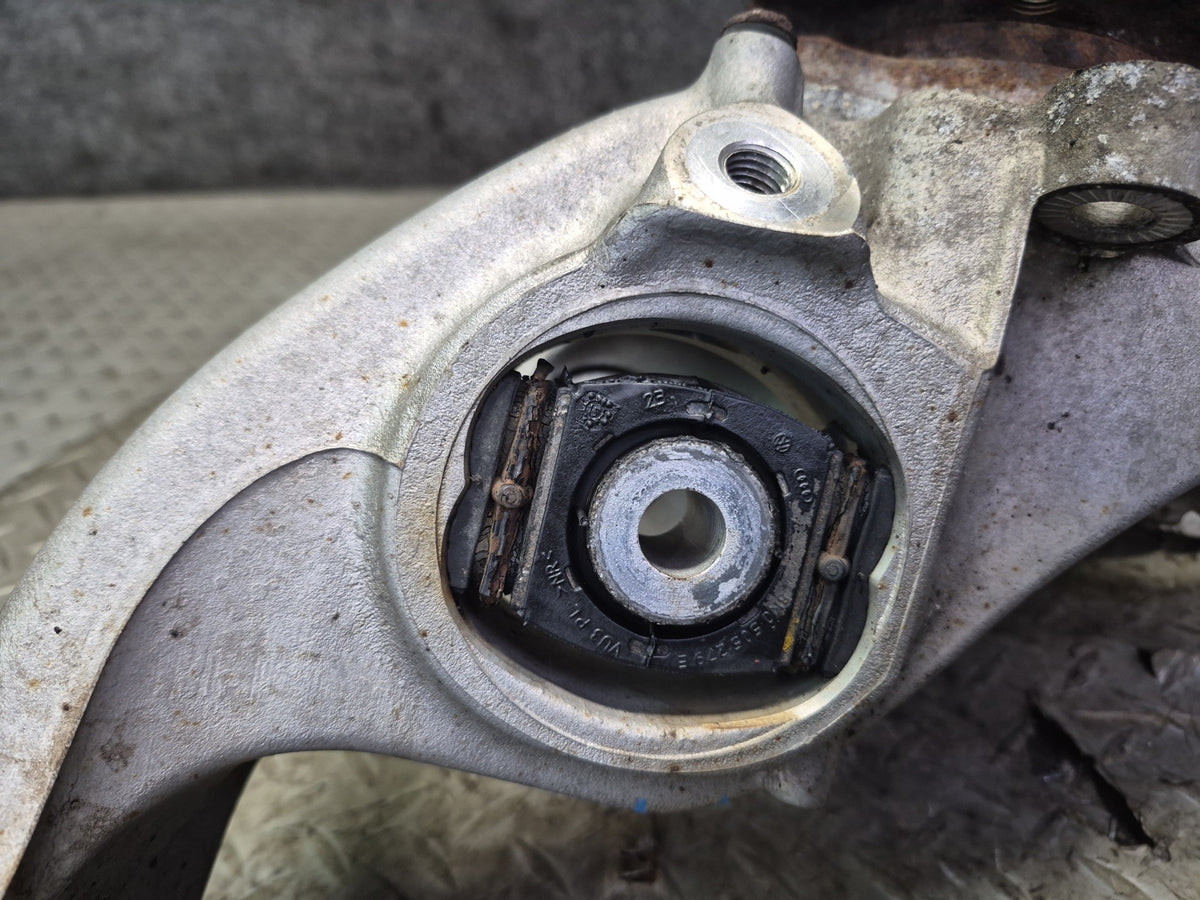 2015-2018 Porsche Macan AWD Rear Left Side Spindle Knuckle Wheel Hub Bearing