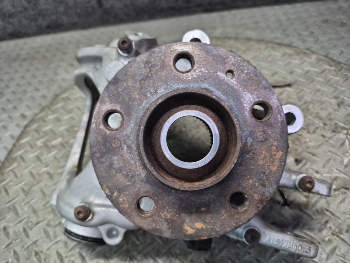 2015-2018 Porsche Macan AWD Rear Right Side Spindle Knuckle Wheel Hub Bearing