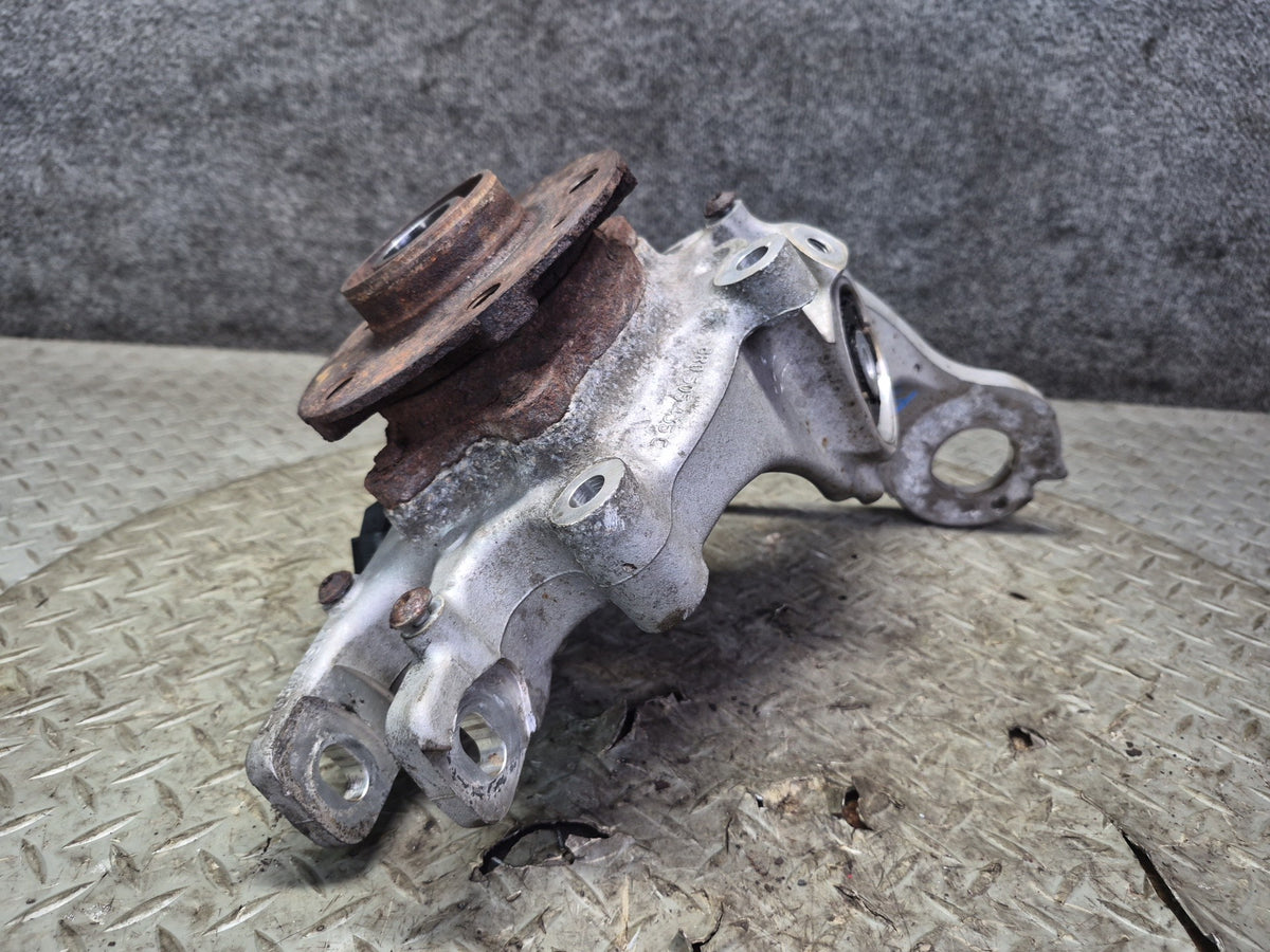 2015-2018 Porsche Macan AWD Rear Right Side Spindle Knuckle Wheel Hub Bearing