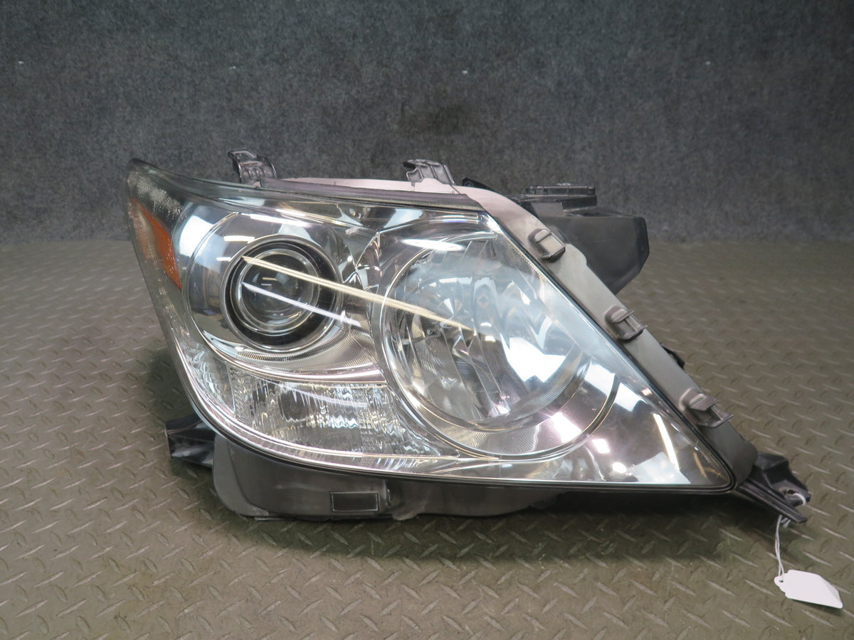 08-10 Lexus J200 LX570 Front Right Xenon HID Headlight Lamp