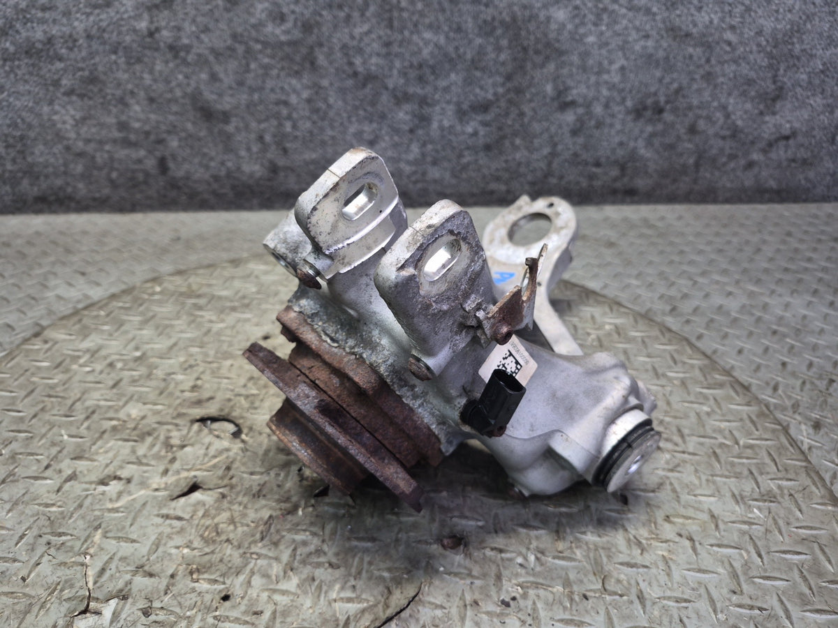 2015-2018 Porsche Macan AWD Rear Right Side Spindle Knuckle Wheel Hub Bearing