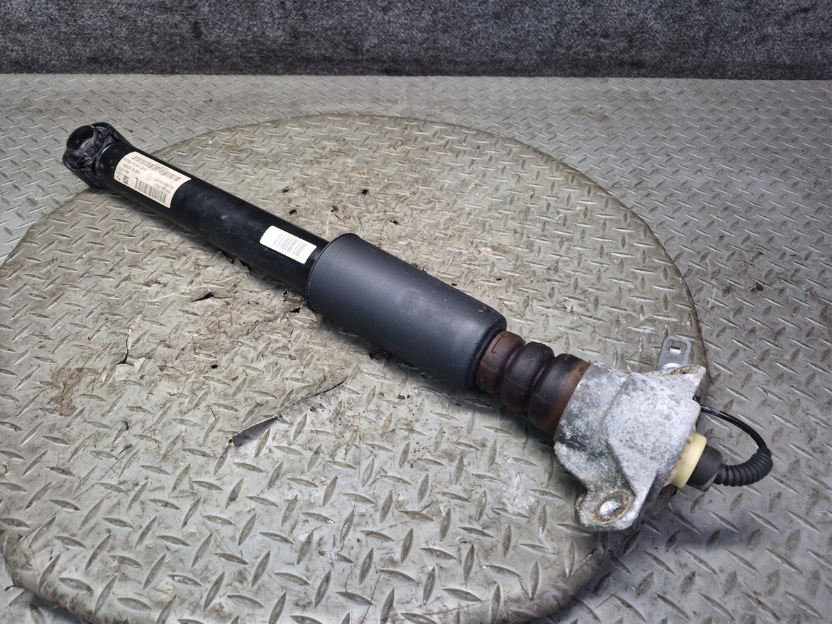 2015-2018 Porsche Macan AWD Rear Left & Right Strut Shock Absorber Set of 2