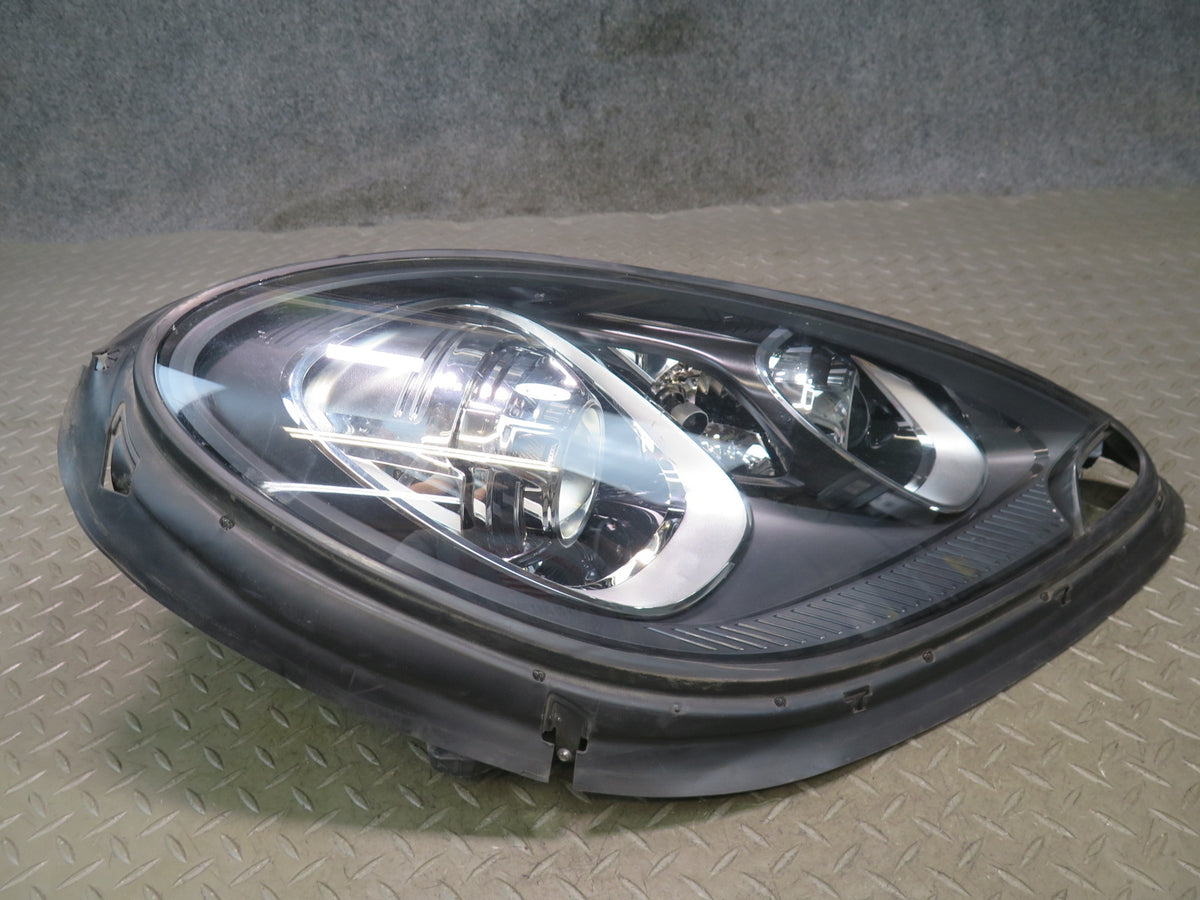 2015-2018 Porsche Macan Front Right Side Xenon Headlight Lamp W/ Ballast Damaged
