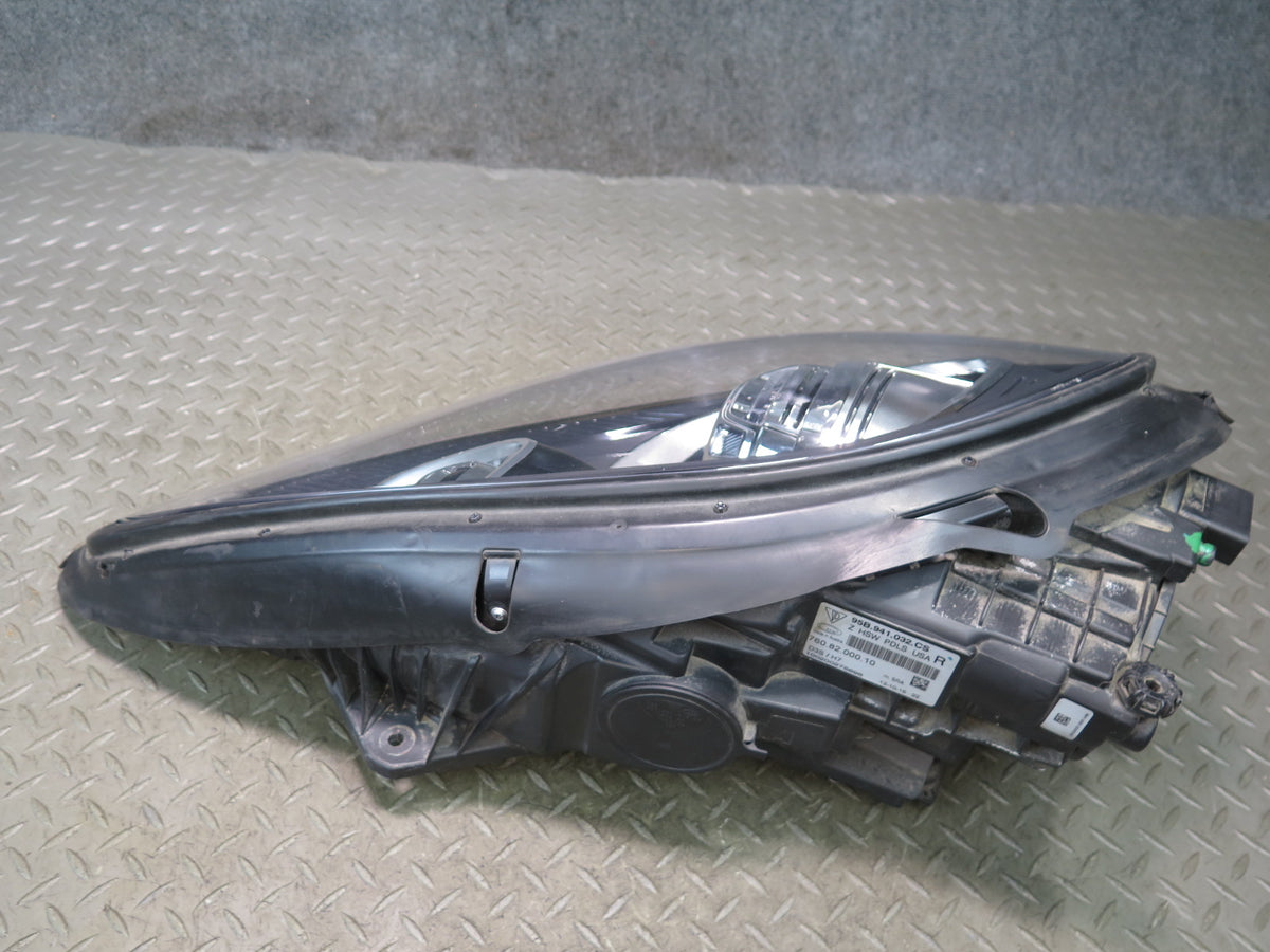2015-2018 Porsche Macan Front Right Side Xenon Headlight Lamp W/ Ballast Damaged