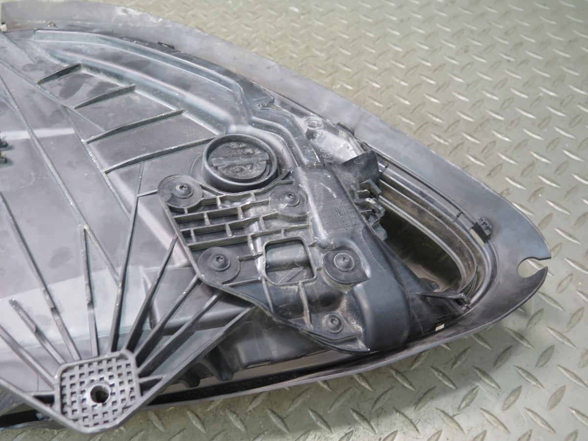 2015-2018 Porsche Macan Front Right Side Xenon Headlight Lamp W/ Ballast Damaged