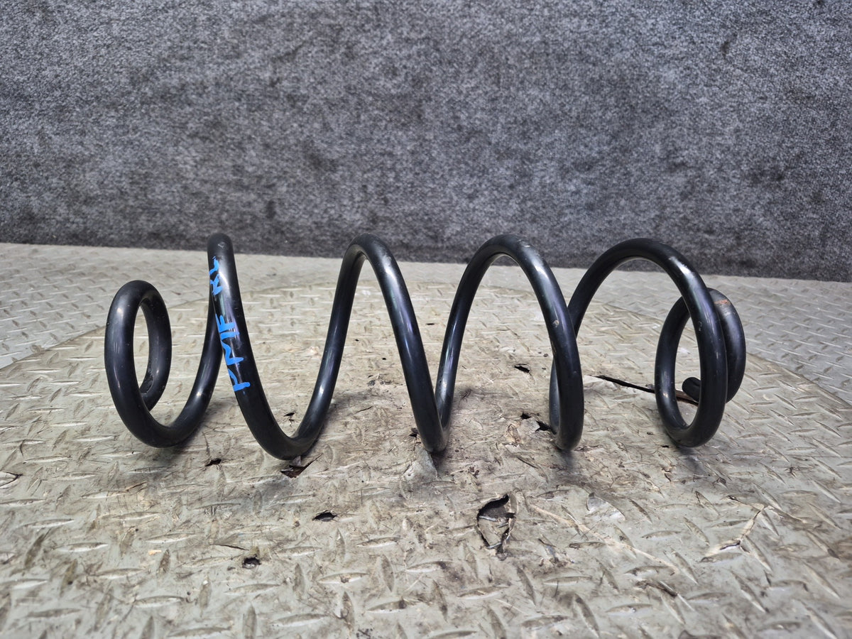 2015-2018 Porsche Macan AWD Rear Left & Right Side Coil Spring Set of 2