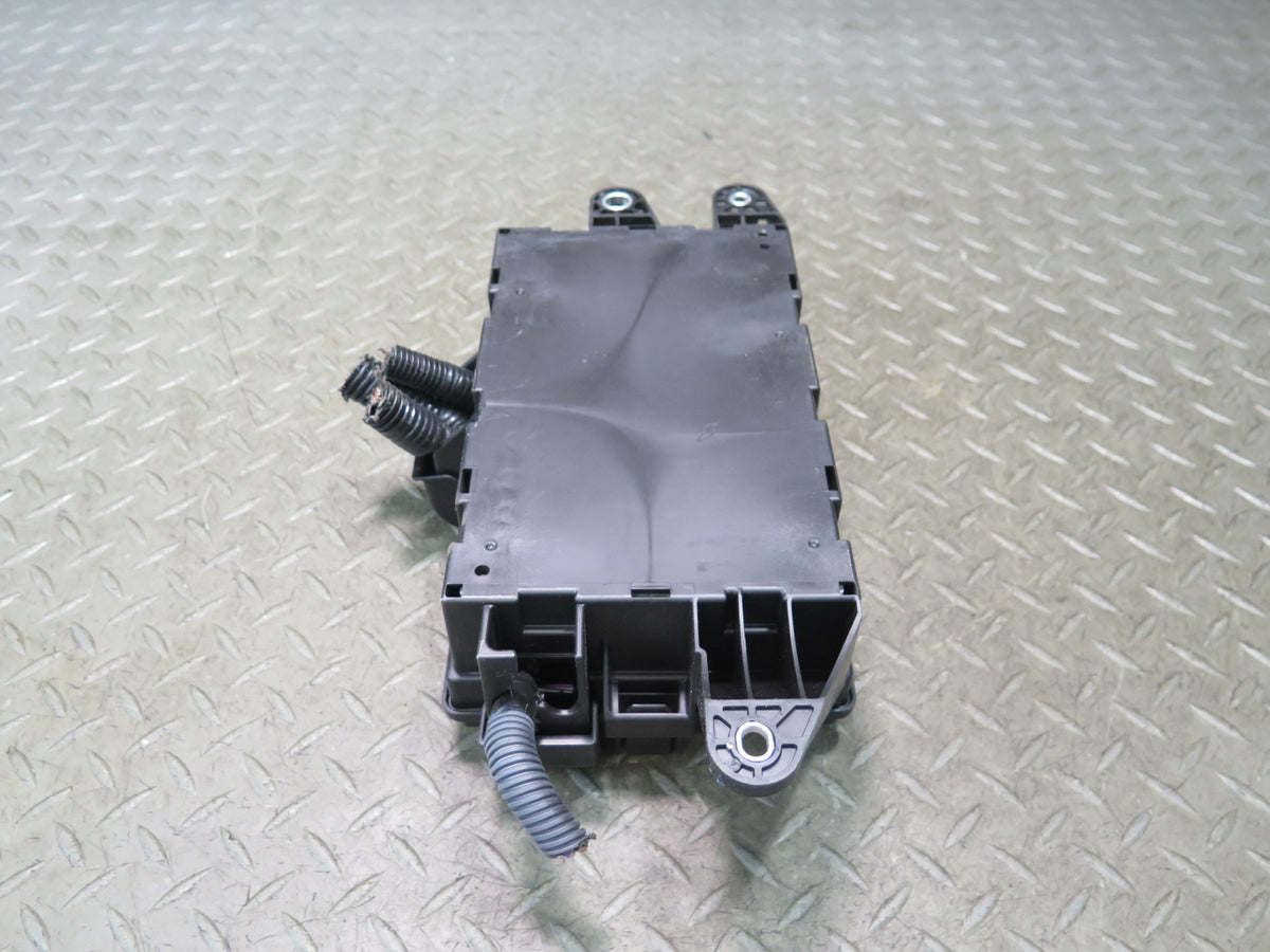 04-06 Lexus UCF30L LS430 Rear Trunk Junction Fuse Relay Box 82670-50080 OEM