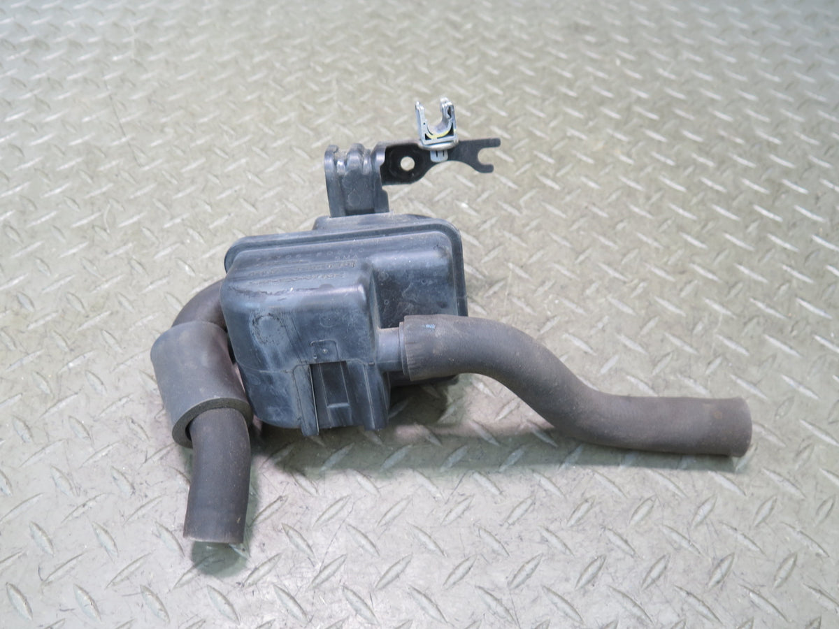 05-06 Lexus UCF30L LS430 Evap Vapor Charcoal Canister Filter 77706-50010 OEM
