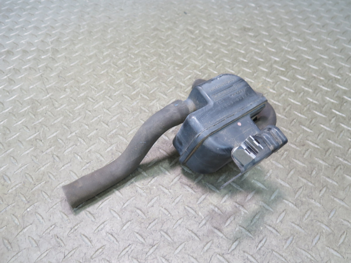 05-06 Lexus UCF30L LS430 Evap Vapor Charcoal Canister Filter 77706-50010 OEM