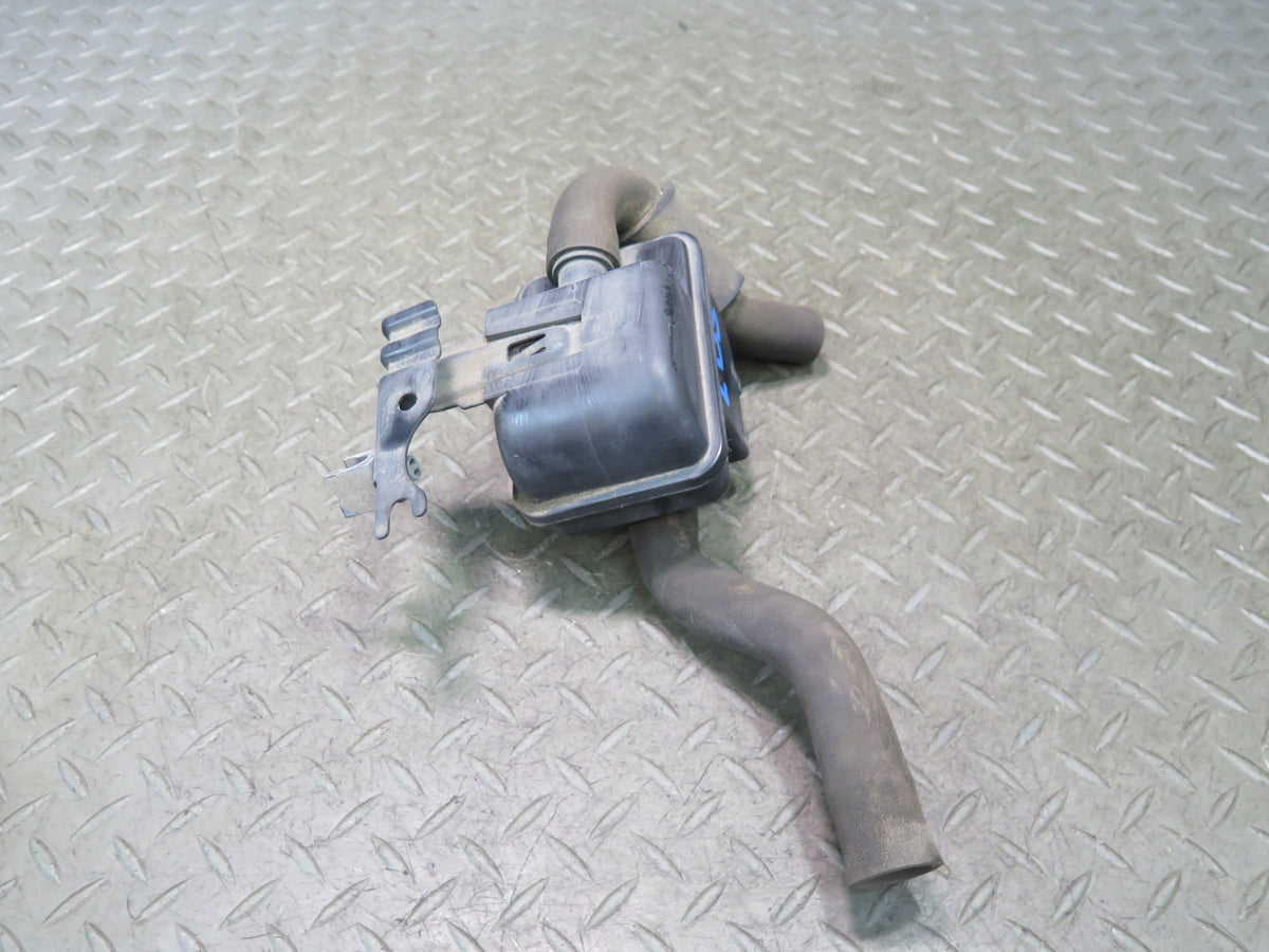 05-06 Lexus UCF30L LS430 Evap Vapor Charcoal Canister Filter 77706-50010 OEM