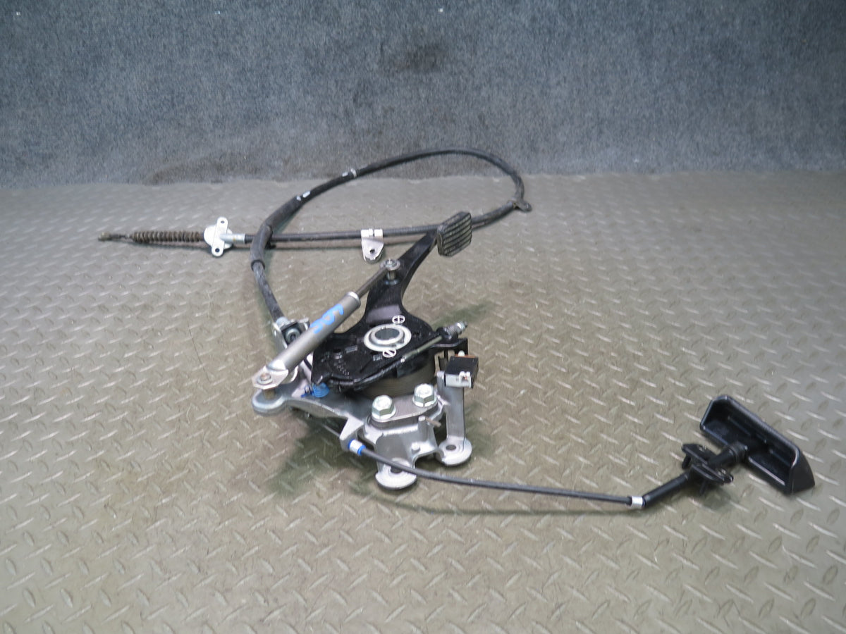 01-06 Lexus UCF30L LS430 Emergency Parking Brake Pedal w Release & Cable OEM