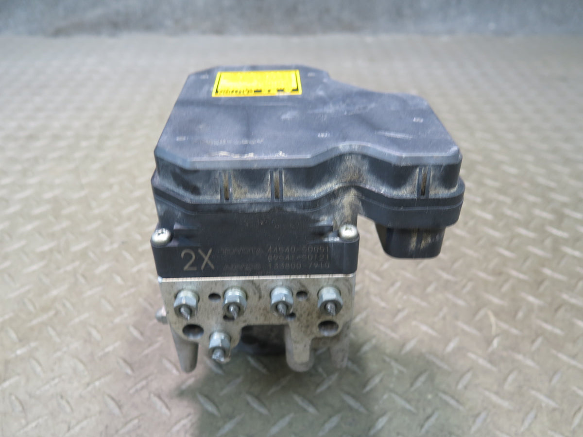 04-06 Lexus UCF30L LS430 Anti Lock Brake ABS Pump Module 44540-50051 OEM