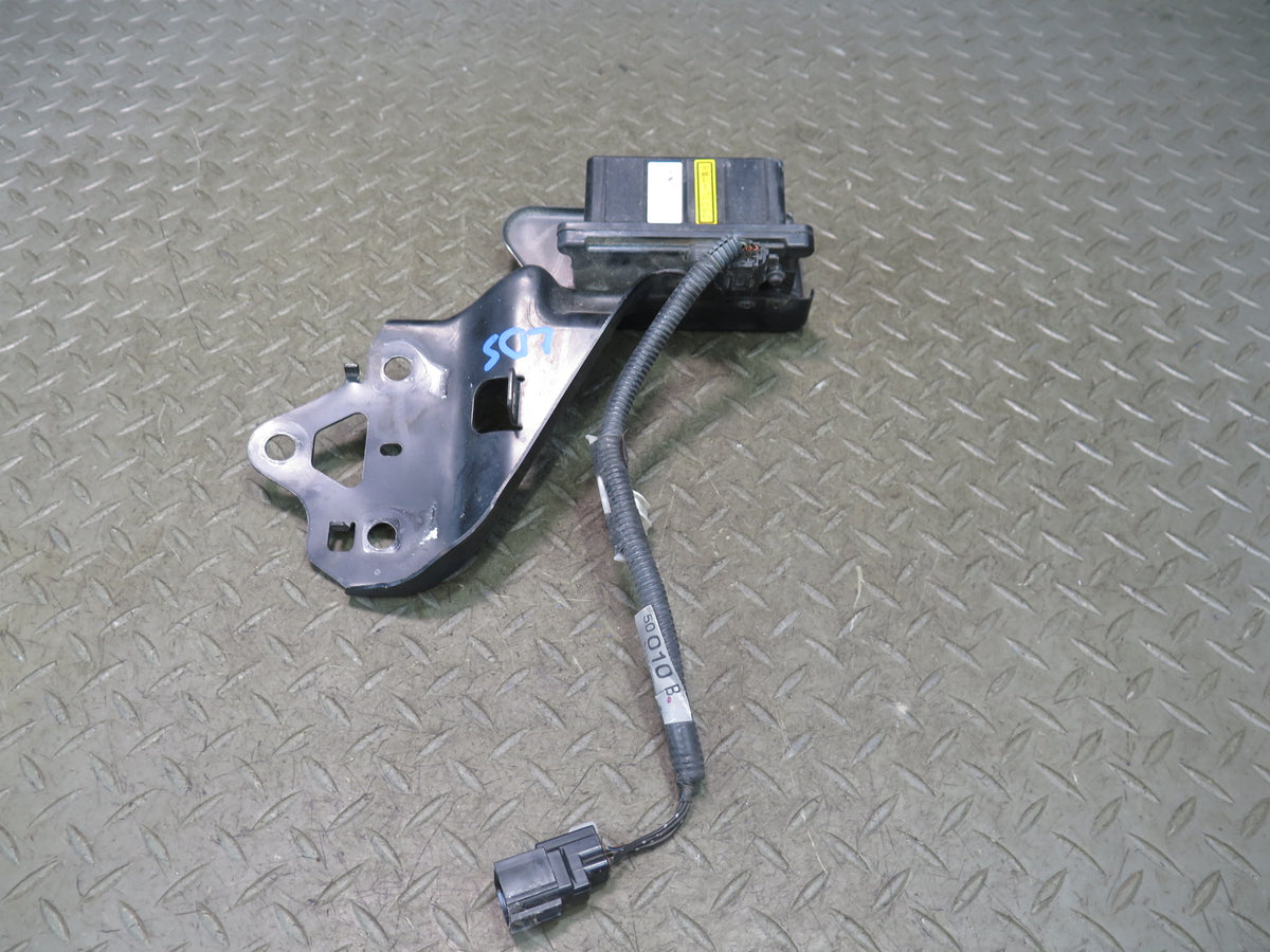 04-06 Lexus UCF30L LS430 Radar Cruise Control Distance Sensor 88210-50050 OEM