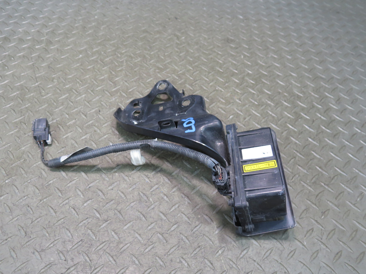 04-06 Lexus UCF30L LS430 Radar Cruise Control Distance Sensor 88210-50050 OEM