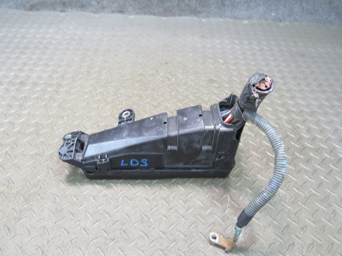 04-06 Lexus UCF30L LS430 Under Hood Junction Fuse Relay Box OEM