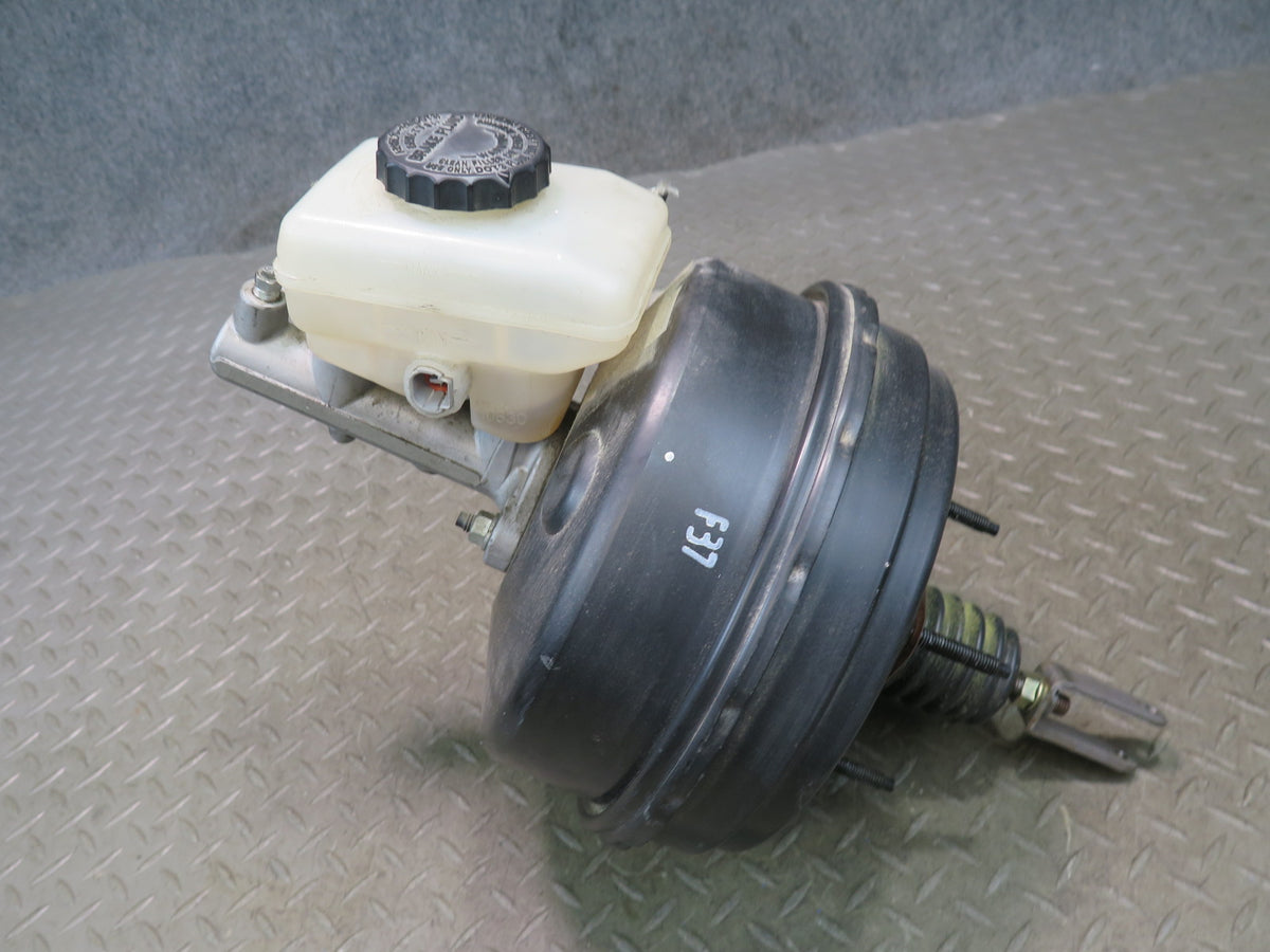 04-06 Lexus UCF30L LS430 Brake Master Cylinder Booster Fluid Reservoir OEM