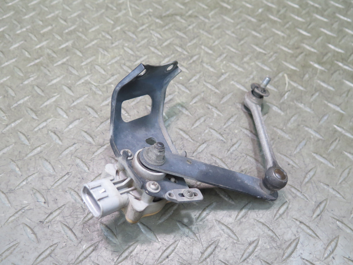 01-06 Lexus UCF30L LS430 Rear Left Suspension Height Level Sensor OEM