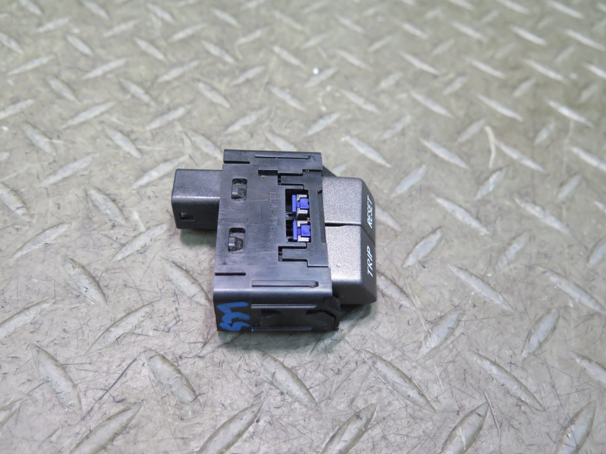 07-12 Lexus UVF46 LS600h LS460 Instrument Cluster Trip Reset Switch 15C084 OEM